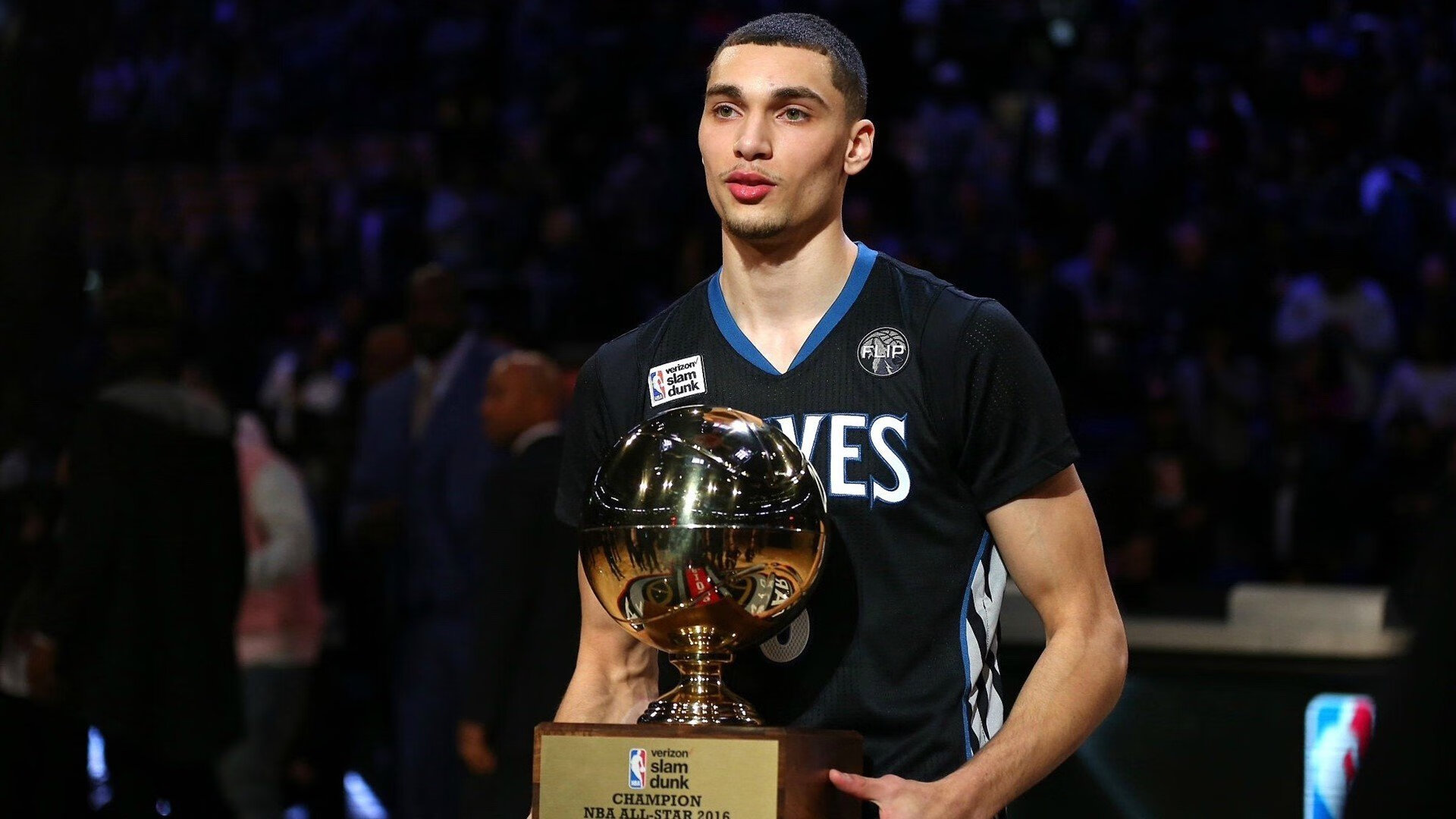 开云体育-全明星投票:超级球星“激战”中你最支持谁?